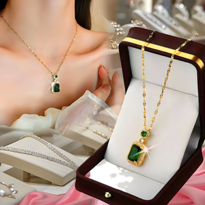 Dije Esmeralda Cristal De Moda